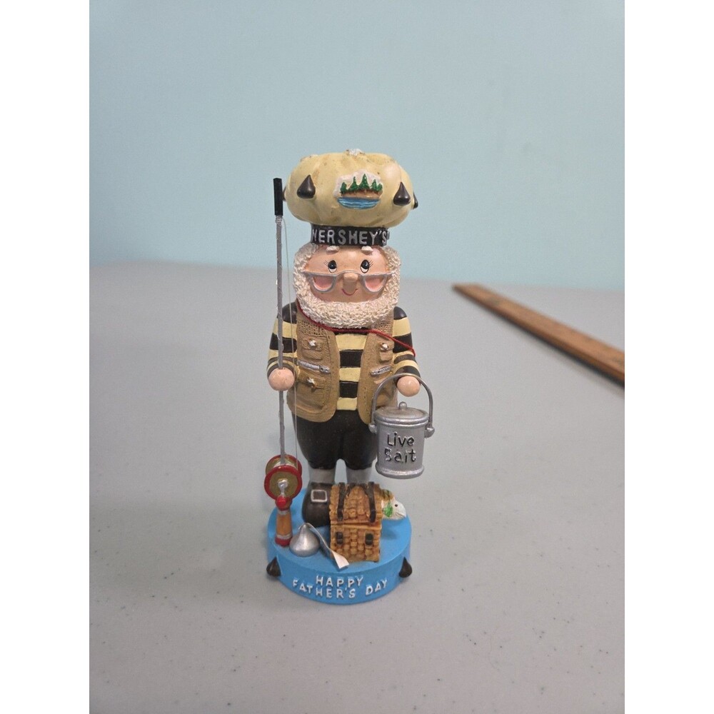 Hershey's Chocolate World 2002 Happy Father's Day Figurine